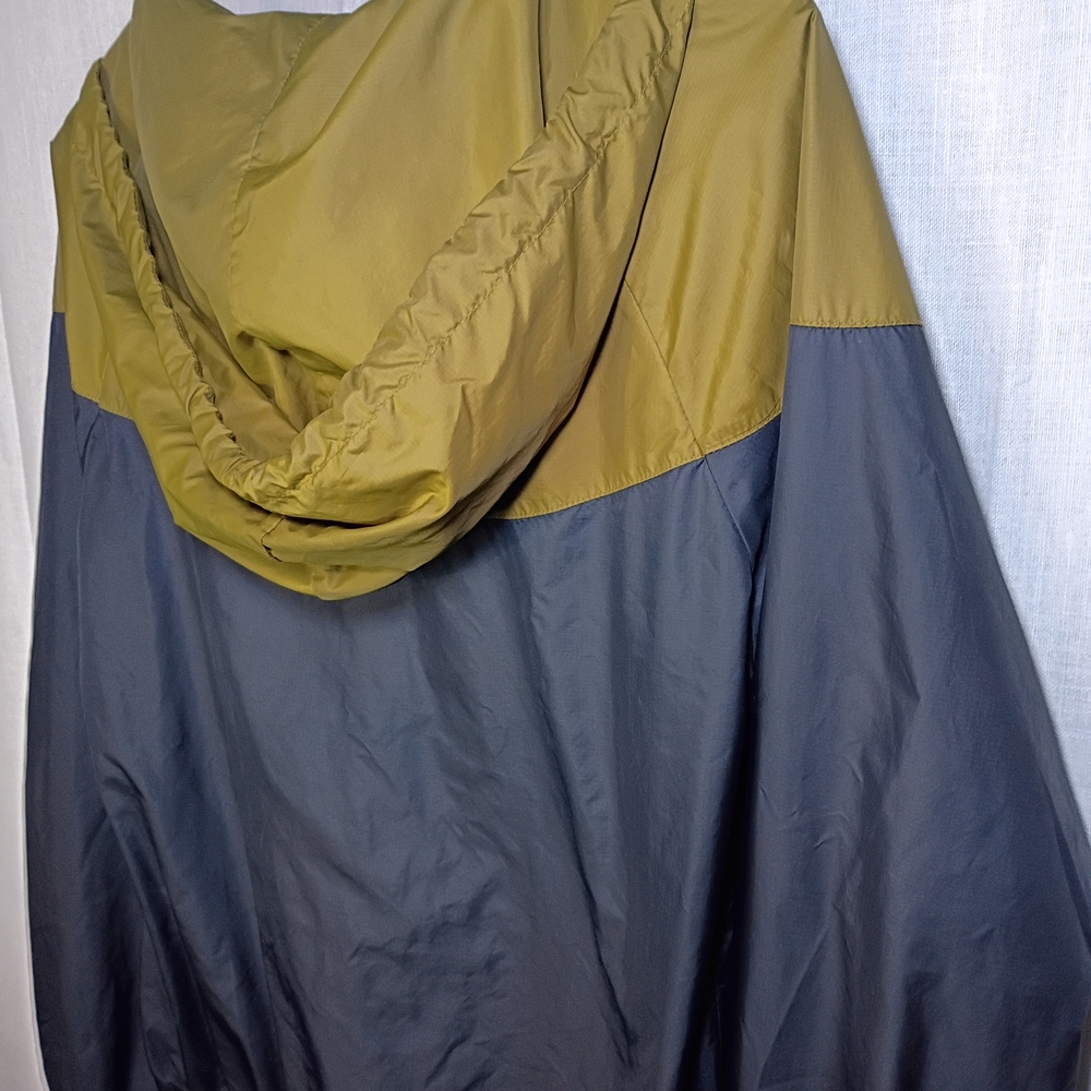Nike Black and Olive Green Hooded Windbreaker - Picture 7 of 7